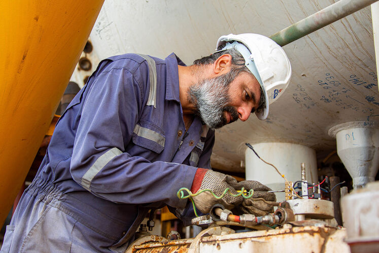 تعمیرات اساسی سکوی SPD11 پارس جنوبی