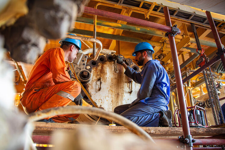 تعمیرات اساسی سکوی SPD11 پارس جنوبی