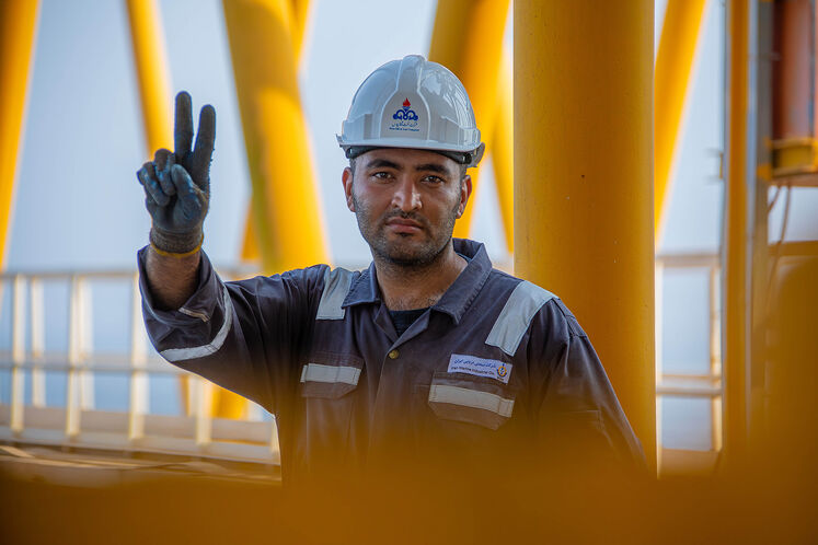 تعمیرات اساسی سکوی SPD11 پارس جنوبی