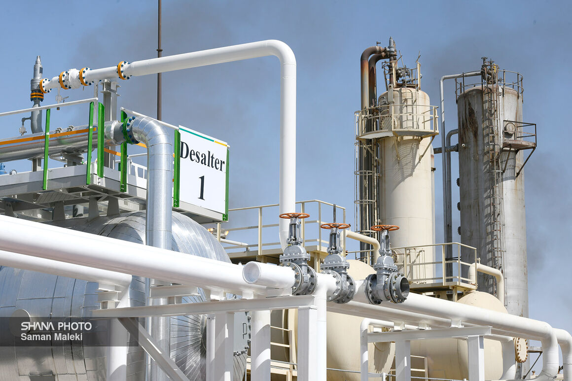 Iran boosts oil production by 14,000 barrels a day