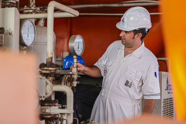 تعمیرات اساسی سکوی SPD13B پارس جنوبی