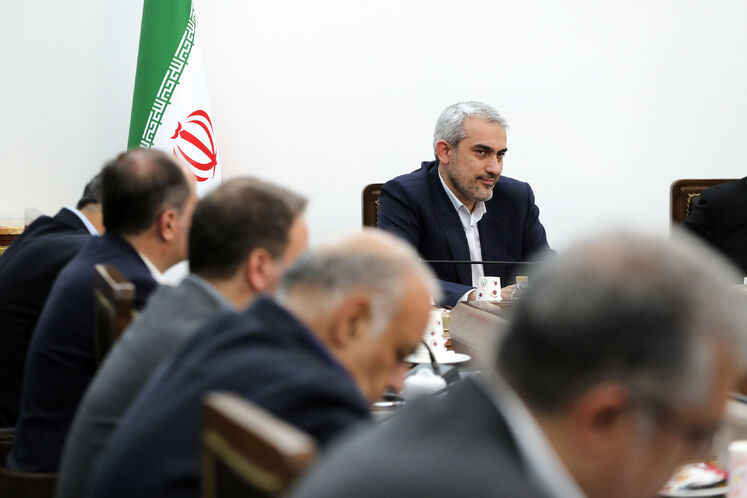 سیدعلی مدنی‌زاده، وزیر امور اقتصادی و دارایی 
