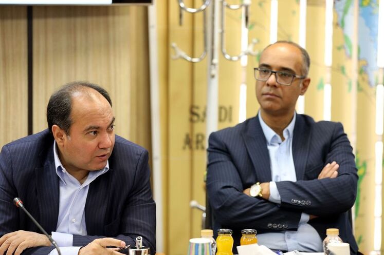 امیر قائم‌پناه، مدیر توسعه منابع انسانی شرکت ملی نفت ایران و رضا عاقبتی، سرپرست مدیریت مهندسی و توسعه شرکت ملی نفت ایران