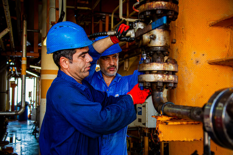 تعمیرات اساسی سکوی SPD8 پارس جنوبی