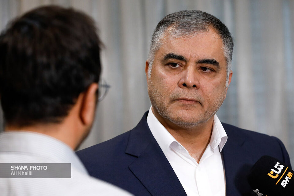 Oil Minister announces discovery of major gas, oil reserves
