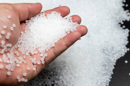 Iran targets 7 million-ton hike in polymer production