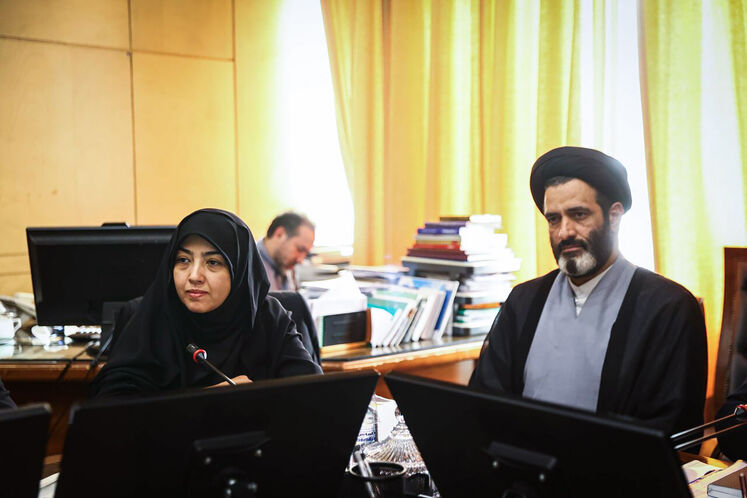 سید جواد حسینی‌کیا و زهرا سعیدی مبارکه اعضای کمیسیون صنایع و معادن مجلس شورای اسلامی