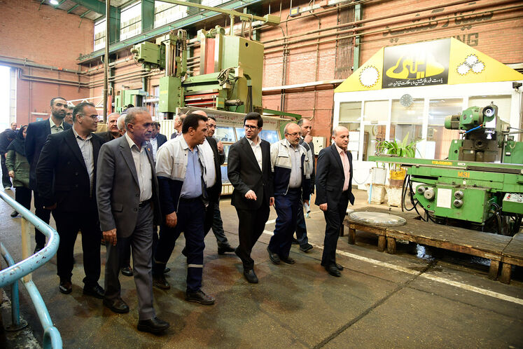 بازدید محمدصادق عظیمی‌فر، مدیرعامل شرکت ملی پالایش و پخش فرآورده‌های نفتی ایران از پالایشگاه شیراز