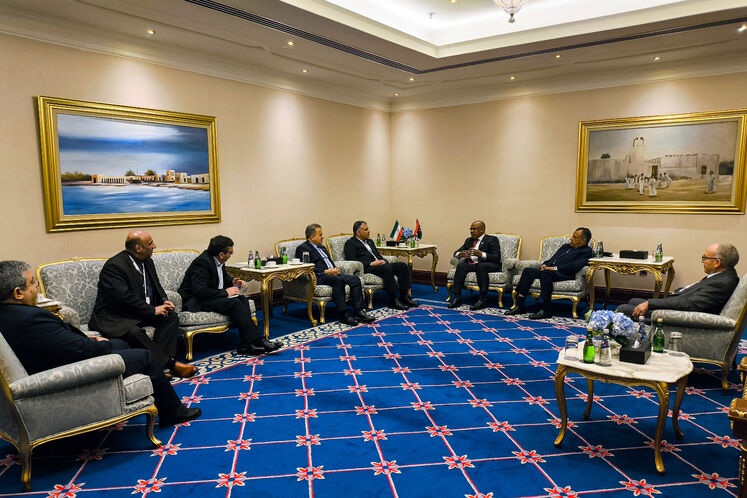 دیدار محسن پاک‌نژاد، وزیر نفت با خلیفه رجب عبدالصادق، وزیر نفت و گاز لیبی و رئیس بیست‌وهفتمین اجلاس وزارتی کشورهای صادرکننده گاز