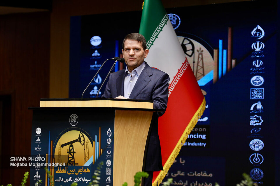 تنها ۱۵ درصد سرمایهگذاری پتروشیمی از بخش خصوصی واقعی بوده است تنها ۱۵ درصد سرمایهگذاری پتروشیمی از بخش خصوصی واقعی بوده است