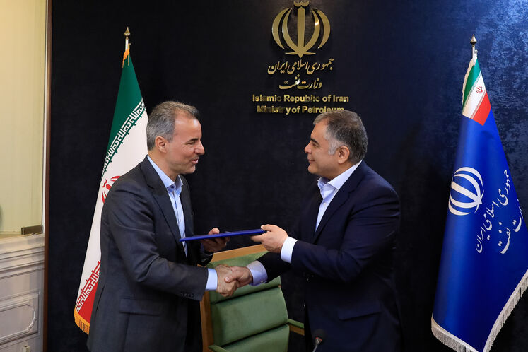 تکریم و معارفه مدیرکل دفتر وزارتی نفت