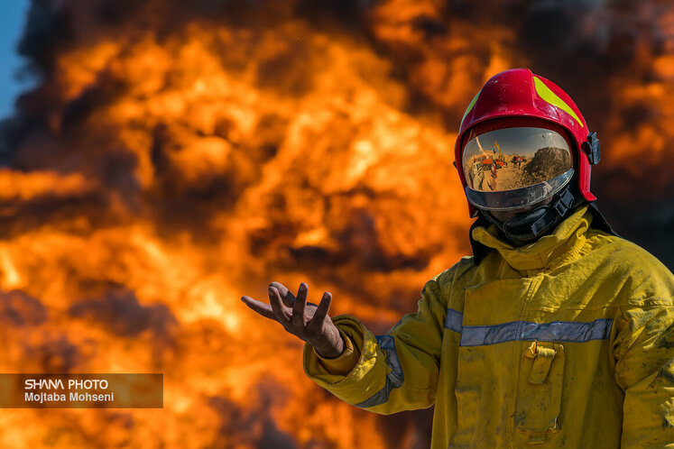 مهار فوران چاه ۱۴۷ رگ سفید