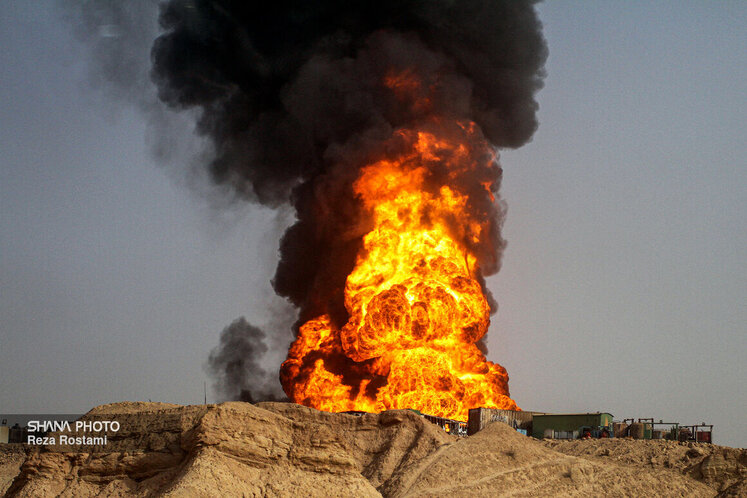 مهار فوران چاه ۱۴۷ رگ سفید