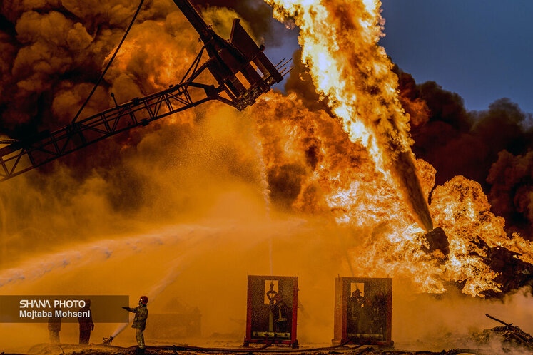 مهار فوران چاه ۱۴۷ رگ سفید