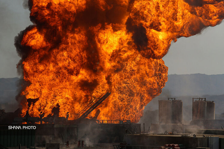 مهار فوران چاه ۱۴۷ رگ سفید