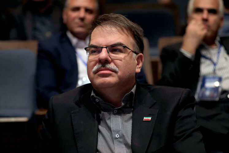 امید شاکری، معاون وزیر نفت در امور مهندسی، پژوهش و فناوری