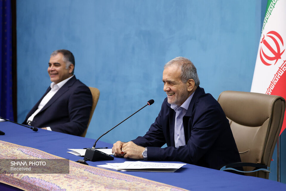 قدردانی رئیس‌جمهوری از وزارت نفت برای سرعت در جمع‌آوری گازهای مشعل