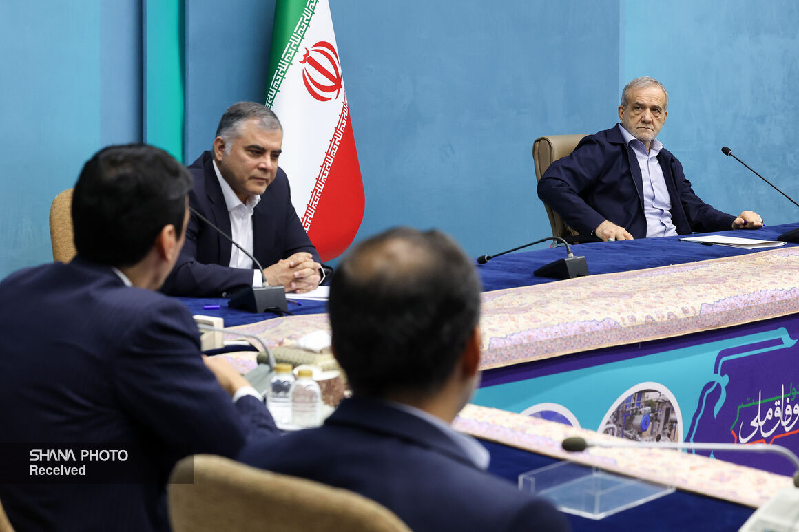 امضای قراردادهای جمعآوری گازهای مشعل/ ۲