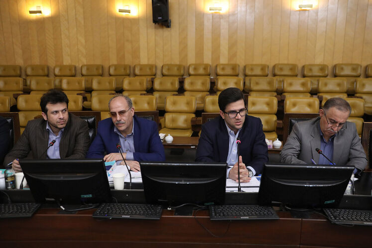 نشست کمیسیون برنامه و بودجه با حضور وزیر نفت
