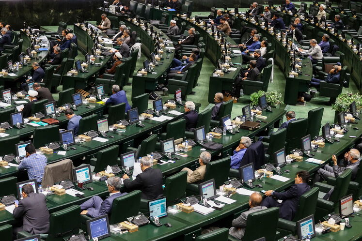 صحن علنی مجلس (بررسی اجرای برنامه هفتم در سال اول)