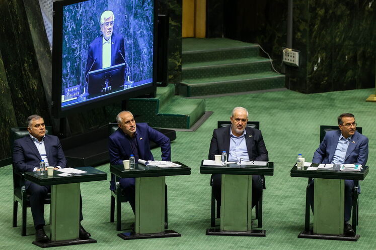 صحن علنی مجلس (بررسی اجرای برنامه هفتم در سال اول)