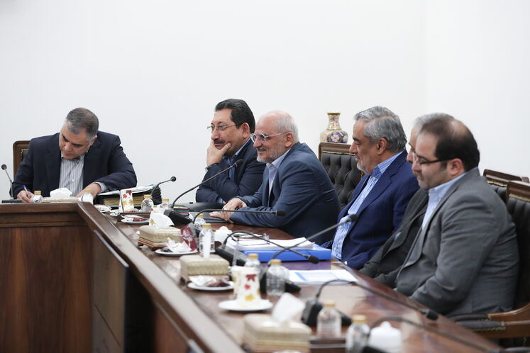 نشست بررسی برنامه‌های افزایش تولید و رفع ناترازی‌ها در حوزه انرژی