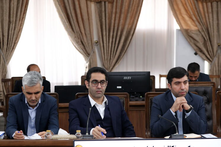 محسن محمدپور، دستیار وزیر نفت و  امیر مقیسه، مدیر سرمایه‌گذاری و کسب و کار شرکت ملی نفت ایران