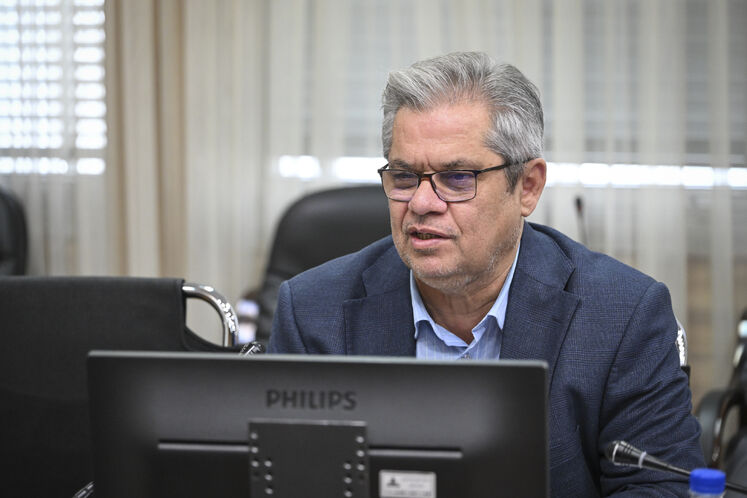 فرخ علیخانی، مدیر نظارت بر تولید شرکت ملی نفت ایران