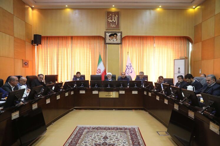 نشست کمیسیون انرژی مجلس با حضور محسن پاک‌نژاد، وزیر نفت