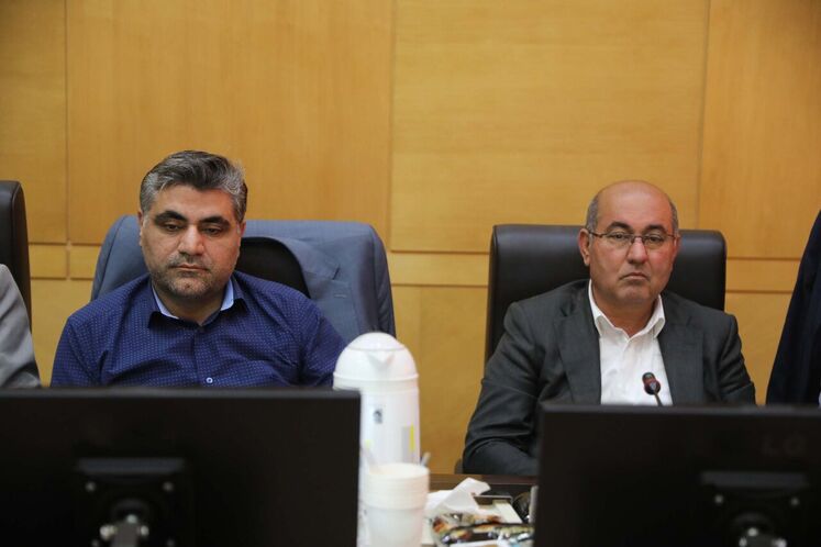 از راست: غلامرضا دهقان ناصرآبادی و مصطفی نخعی، اعضای کمیسیون انرژی مجلس