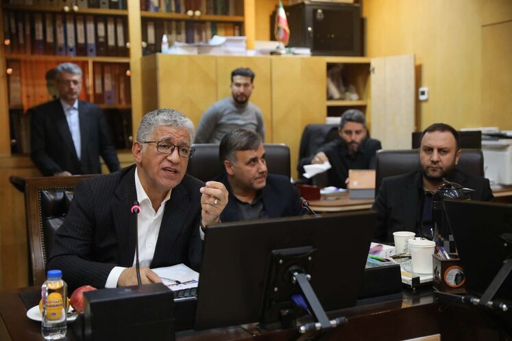 نشست کمیسیون انرژی مجلس با حضور محسن پاک‌نژاد، وزیر نفت