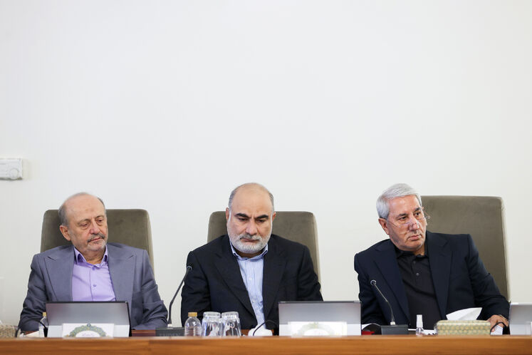 نشست پیگیری طرح‌های افزایش تولید در حوزه انرژی