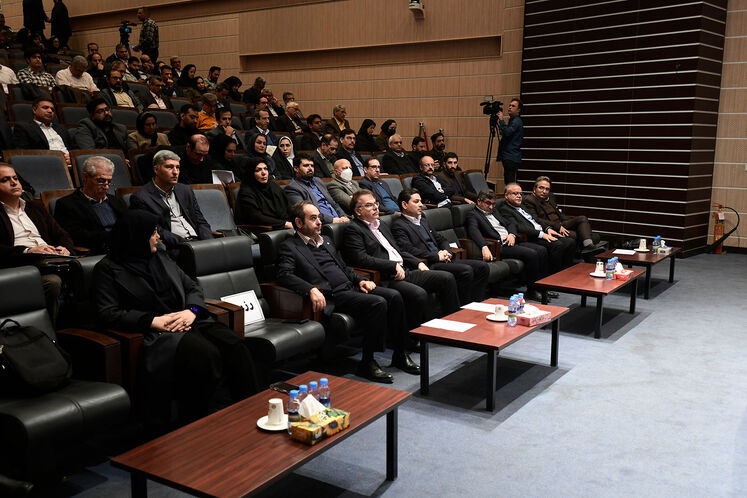 همایش ارائه مدل‌های سرمایه‌گذاری پروژه‌های خورشیدی در نفت