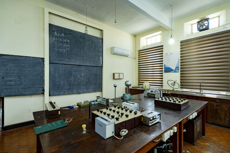 دانشگاه نفت آبادان