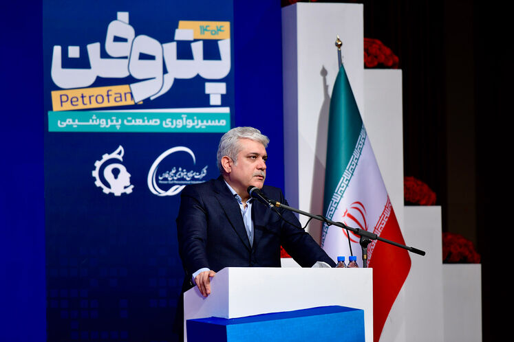 سورنا ستاری، مشاور مدیرعامل شرکت صنایع پتروشیمی خلیج‌فارس