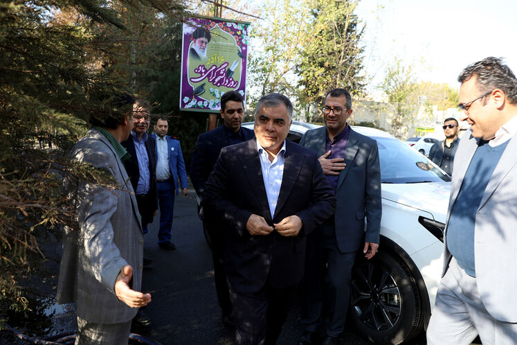 بازدید وزیر نفت از دانشکده نفت تهران