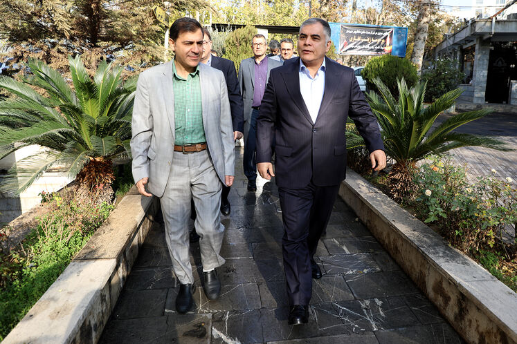 بازدید وزیر نفت از دانشکده نفت تهران