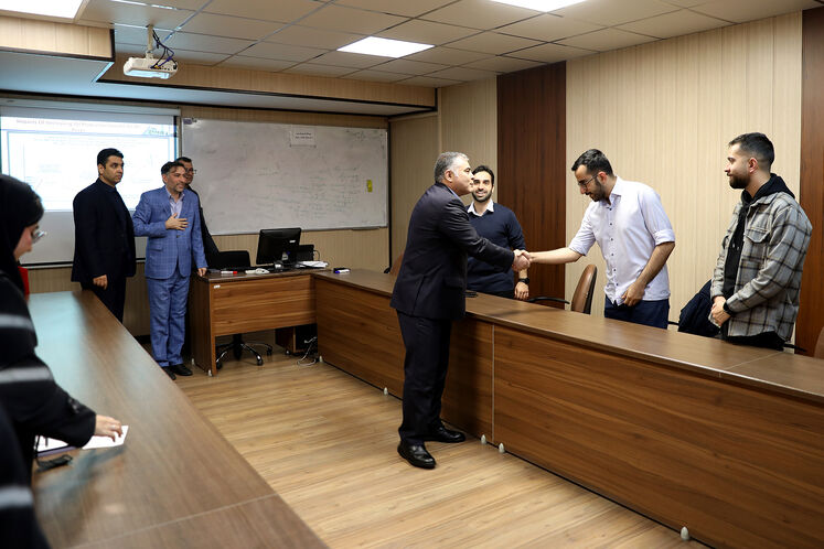 بازدید وزیر نفت از دانشکده نفت تهران