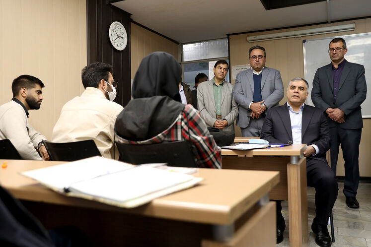 بازدید وزیر نفت از دانشکده نفت تهران