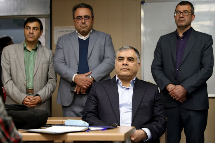 محسن پاک‌نژاد، وزیر نفت