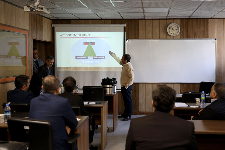 بازدید وزیر نفت از دانشکده نفت تهران