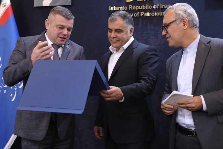 دیدار محسن پاک‌نژاد، وزیر نفت با آندری کوزنیتسوف، وزیر صنایع بلاروس