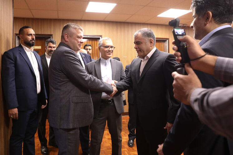 دیدار محسن پاک‌نژاد، وزیر نفت با آندری کوزنیتسوف، وزیر صنایع بلاروس