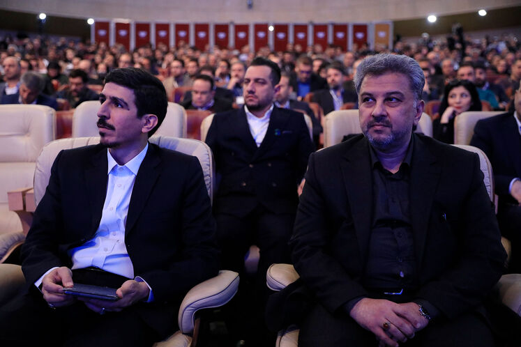 مالک شریعتی‌نیاسر، عضو کمیسیون انرژی مجلس شورای اسلامی(سمت چپ)