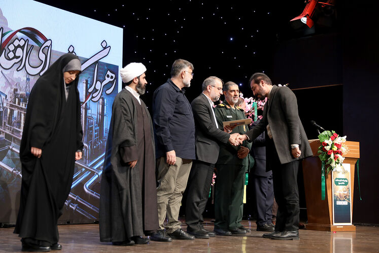 ویژه‌برنامه هفته گرامیداشت بسیج