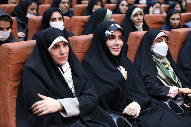 بزرگداشت روز زن و مقام مادر