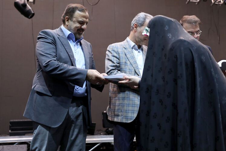 بزرگداشت روز زن و مقام مادر