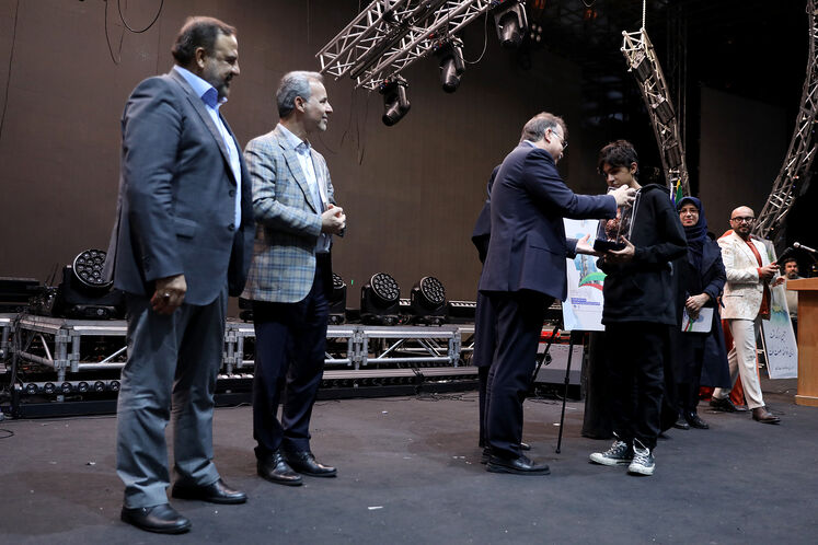 بزرگداشت روز زن و مقام مادر