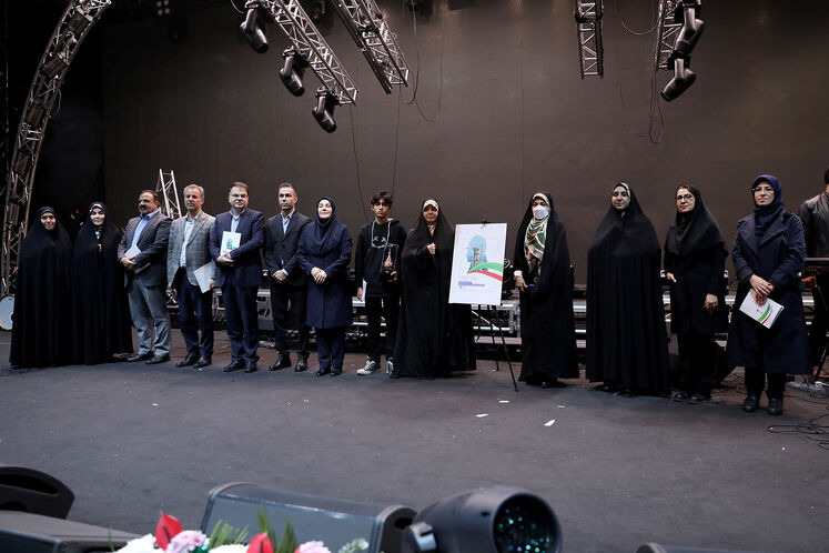 بزرگداشت روز زن و مقام مادر