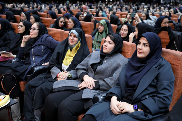 بزرگداشت روز زن و مقام مادر